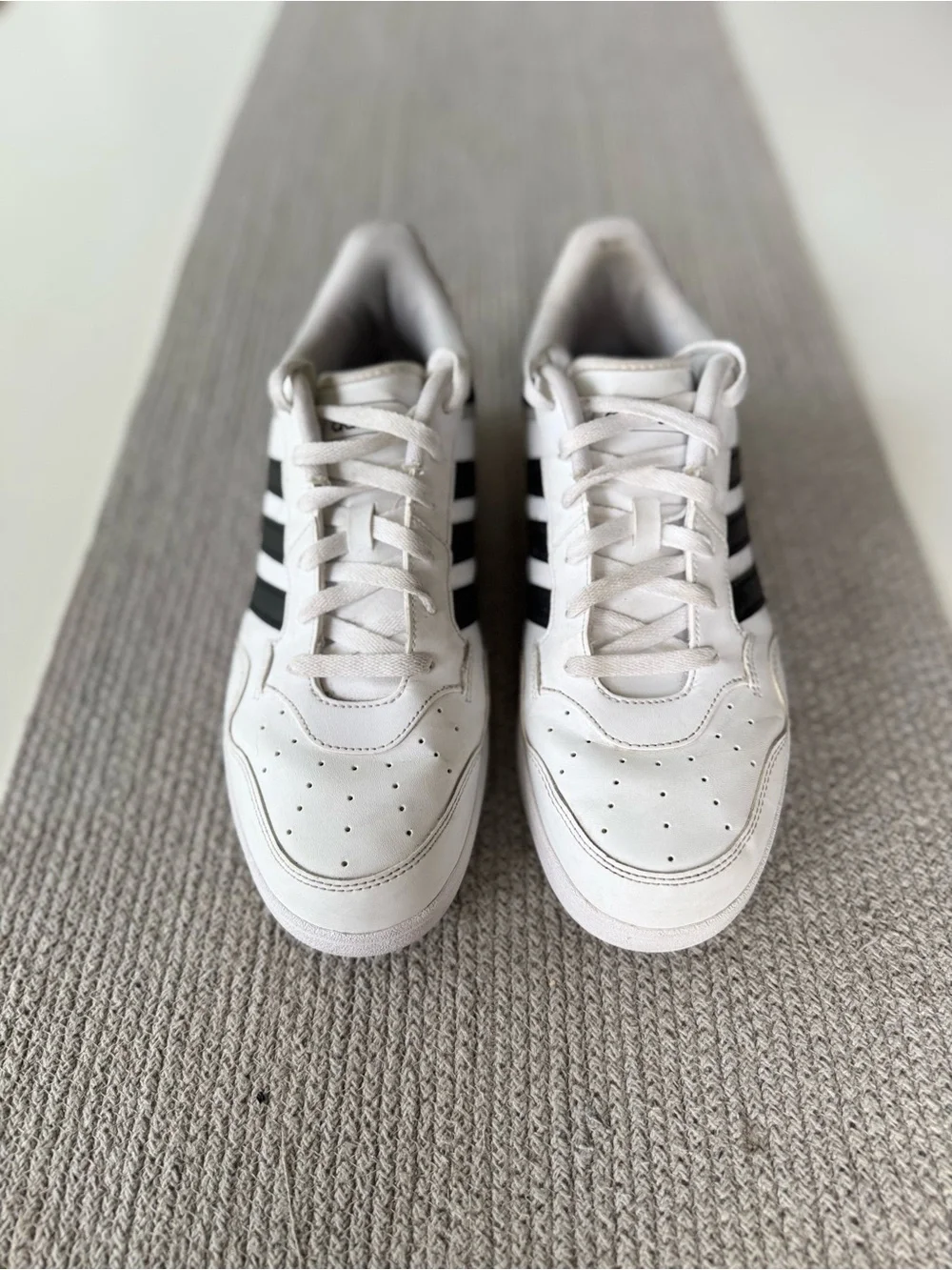 Adidas White and Black Low-Top Sneakers Tennis Shoes Size 11.5
